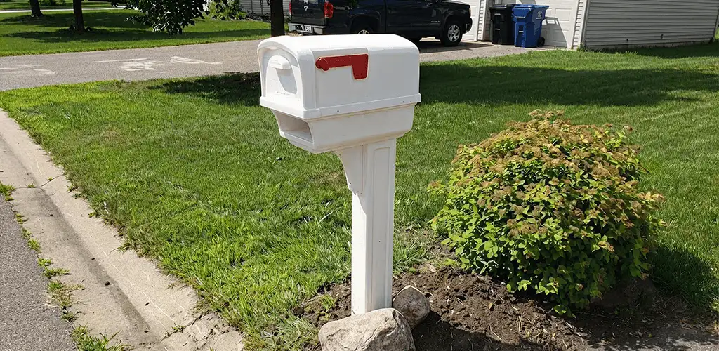 Mailbox installation for a residential curbside mailbox in Lincoln, NE